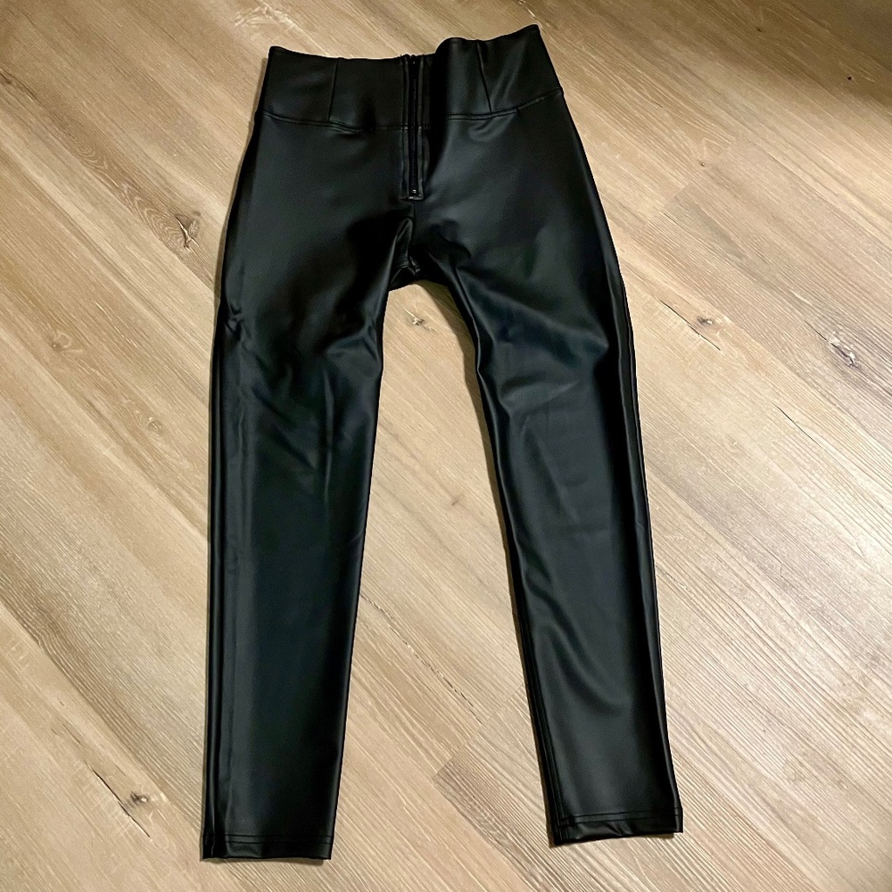 Freddy WR.UP Faux Leather - High Waisted - 7/8 Length- Petite - Black NWOT